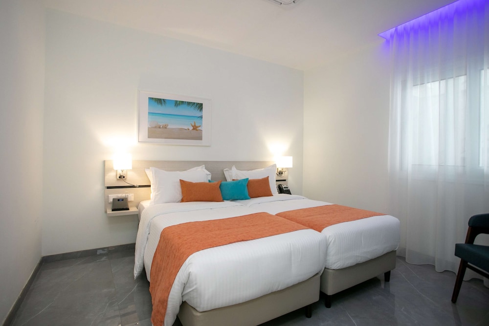 Best Western Plus Larco